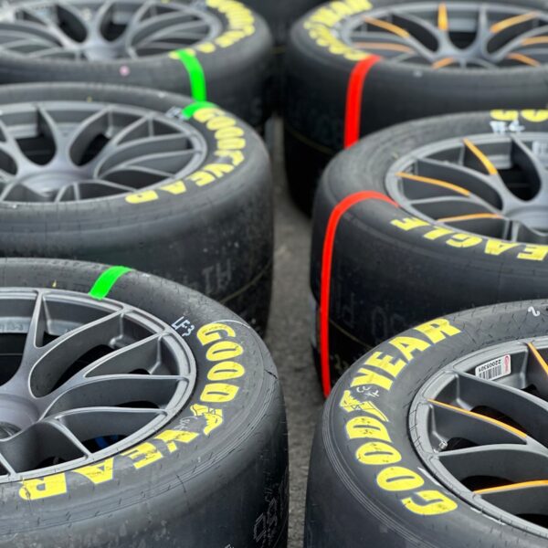 Tyre Spreaders
